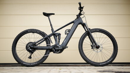 CUBE STEREO HYBRID ONE22 PRO 800 NIGHT CHROME 2026