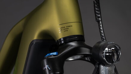 CUBE TOURING HYBRID PRO 800 TRAPEZE GOLDENLIME BLACK 2026