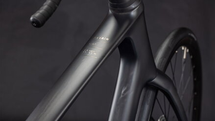 CUBE ATTAIN C:62 RACE BLACKLINE 2026