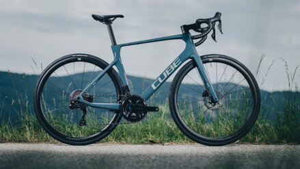CUBE ATTAIN C:62 RACE BLACKLINE 2026