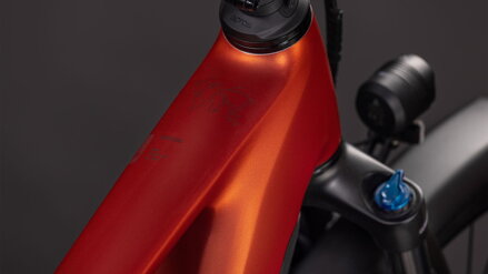 CUBE NURIDE HYBRID PRO 800 CHILLI BLACK 2026